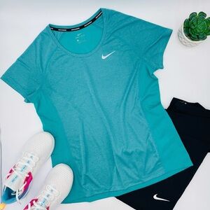 NWOT NIKE BLUE TEAL SHORT SLEEVE ATHLETIC LOOSE FIT TOP